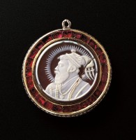 Pendant with Cameo of Shah Jahan (LNS 43 J)